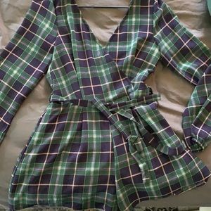 NWOT Mi Ami Plaid Long-sleeve Romper Size xs